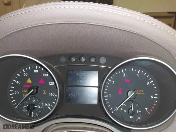 2009 Mercedes-Benz GL-Class 5.5L with VIN 4JGBF86E59A506399, listed as a IAAI auction lot 41618813 with 93,870 mi miles. Bid and sale history available at carsss.com. Image 7.