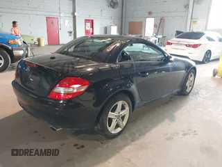2007 Mercedes-Benz SLK 280 с VIN WDBWK54F07F134240, выставлен на аукционе IAAI как лот 42803703 с пробегом 132 146 миль миль и . История ставок и продаж доступна на DreamBid. Изображение 4.
