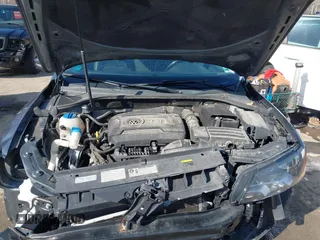 2015 Volkswagen Passat 1.8T Limited Edition with VIN 1VWAT7A33FC015366, listed as a IAAI auction lot 41769888 with 129,117 mi miles. Bid and sale history available at carsss.com. Image 10.