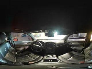 2019 Chrysler 300 S z VIN 2C3CCABG2KH516027, wystawiony jako Copart lot #84686654 z przebiegiem 73 155 mil mil oraz Szkoda całkowita • Salvage title. Historia ofert i sprzedaży dostępna na DreamBid. Obrazek 14.