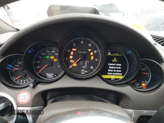 2018 Porsche Cayenne z VIN WP1AA2A24JKA00987, wystawiony jako Copart lot #70476212 z przebiegiem 75 822 mil mil oraz . Historia ofert i sprzedaży dostępna na DreamBid. Obrazek 9.