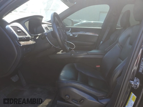 2019 Volvo XC90 Momentum with VIN YV4A22PK3K1423179, listed as a Copart auction lot 84064864 with 146,313 mi miles and Salvage Title. Bid and sale history available at carsss.com. Image 7.