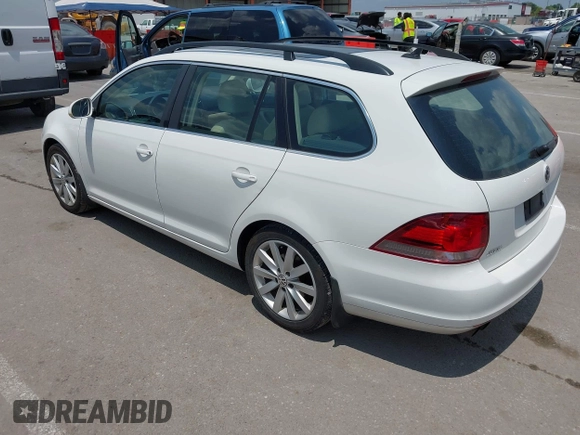 2013 Volkswagen Jetta TDI w/Sunroof & Nav with VIN 3VWPL7AJ3DM685584, listed as a IAAI auction lot 42650713 with 98,377 mi miles and . Bid and sale history available at DreamBid. Image 3.
