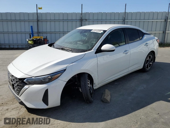 2024 Nissan Sentra SV z VIN 3N1AB8CV9RY231747, wystawiony jako Copart lot #53810205 z przebiegiem 17 746 mil mil oraz Szkoda całkowita • Salvage title. Historia ofert i sprzedaży dostępna na DreamBid. Obrazek 1.