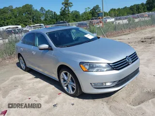 2015 Volkswagen Passat Sport с VIN 1VWBT7A36FC003247, выставлен на аукционе IAAI как лот 42468859 с пробегом 187 336 миль миль и . История ставок и продаж доступна на DreamBid. Изображение 1.