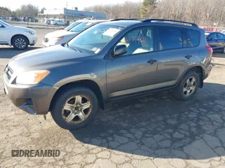 2010 Toyota RAV4 with VIN JTMBF4DV0A5031581, listed as a IAAI auction lot 41714611 with 186,814 mi miles. Bid and sale history available at carsss.com. Image 14.