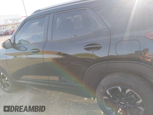 2021 Chevrolet TrailBlazer LT with VIN KL79MPS20MB040640, listed as a IAAI auction lot 41847613 with 48,243 mi miles and . Bid and sale history available at DreamBid. Image 15.