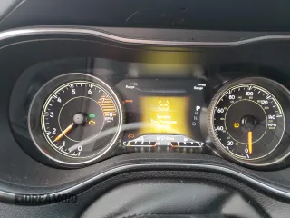 2019 Jeep Cherokee Limited with VIN 1C4PJMDX3KD446178, listed as a Copart auction lot 41847205 with 87,219 mi miles and Salvage Title. Bid and sale history available at carsss.com. Image 9.