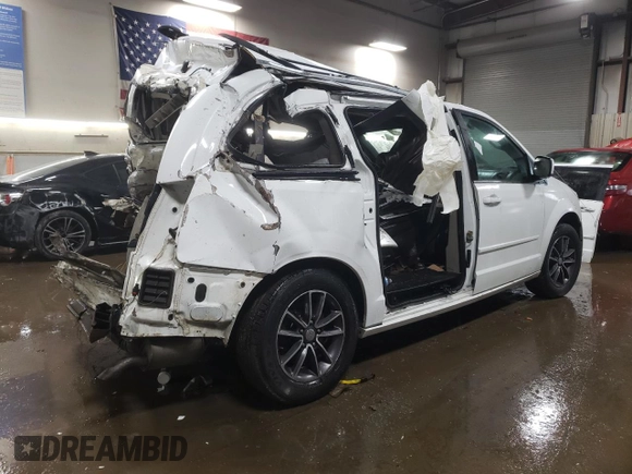 2017 Dodge Grand Caravan SXT with VIN 2C4RDGCGXHR600393, listed as a Copart auction lot 43470395 with Not Provided miles and Non Repairable. Bid and sale history available at DreamBid. Image 3.