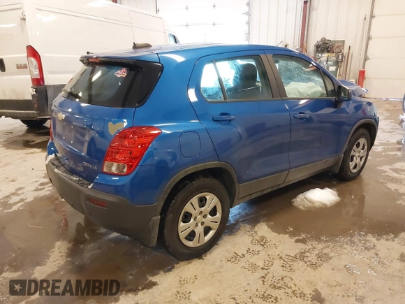2015 Chevrolet Trax LS with VIN KL7CJKSB6FB178140, listed as a IAAI auction lot 41580006 with 52,014 mi miles. Bid and sale history available at carsss.com. Image 4.