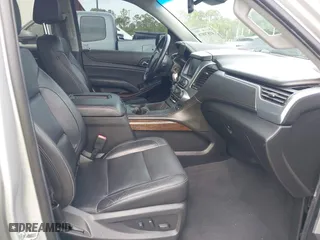 2019 Chevrolet Suburban LT with VIN 1GNSCHKC6KR372891, listed as a IAAI auction lot 41870878 with 92,161 mi miles. Bid and sale history available at carsss.com. Image 5.