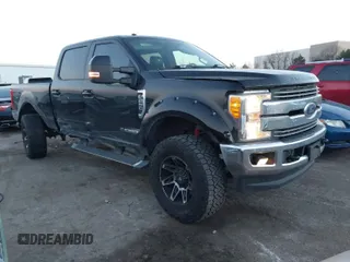 2017 Ford Super Duty F-250 SRW Lariat with VIN 1FT7W2BT2HEE31308, listed as a IAAI auction lot 41226862 with 147,483 mi miles. Bid and sale history available at carsss.com. Image 1.