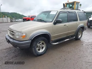 2000 Ford Explorer XLT z VIN 1FMZU83P1YZC35657, wystawiony jako IAAI lot #42278366 z przebiegiem Nie podano mil oraz . Historia ofert i sprzedaży dostępna na DreamBid. Obrazek 2.