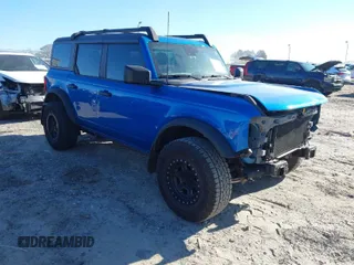 2022 Ford Bronco with VIN 1FMDE5BH5NLB34622, listed as a IAAI auction lot 41186752 with 29,616 mi miles. Bid and sale history available at carsss.com. Image 1.