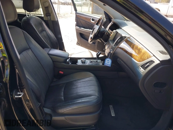 2011 Hyundai Equus Signature with VIN KMHGH4JF5BU041717, listed as a IAAI auction lot 41989423 with 175,113 mi miles and . Bid and sale history available at DreamBid. Image 5.