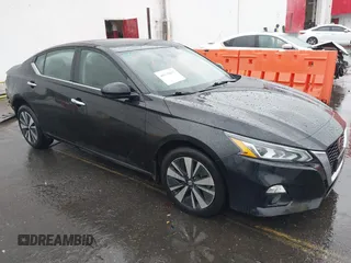 2019 Nissan Altima SV z VIN 1N4BL4DW6KN326614, wystawiony jako IAAI lot #41133677 z przebiegiem 81 492 mil mil oraz . Historia ofert i sprzedaży dostępna na DreamBid. Obrazek 1.