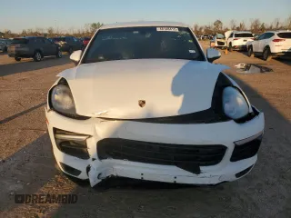 2016 Porsche Cayenne with VIN WP1AA2A26GKA15645, listed as a Copart auction lot 48148415 with 81,402 mi miles and Salvage Title. Bid and sale history available at carsss.com. Image 5.