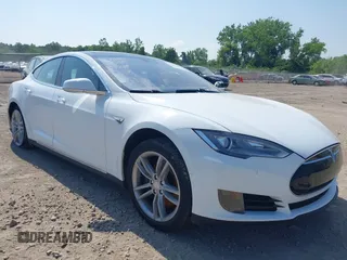 2016 Tesla Model S 70 with VIN 5YJSA1E13GF129925, listed as a IAAI auction lot 42568012 with 109,195 mi miles and . Bid and sale history available at DreamBid. Image 1.