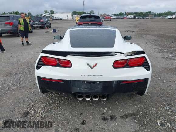 2015 Chevrolet Corvette Z51 3LT z VIN 1G1YM2D72F5119618, wystawiony jako IAAI lot #42744702 z przebiegiem Nie podano mil oraz . Historia ofert i sprzedaży dostępna na DreamBid. Obrazek 16.