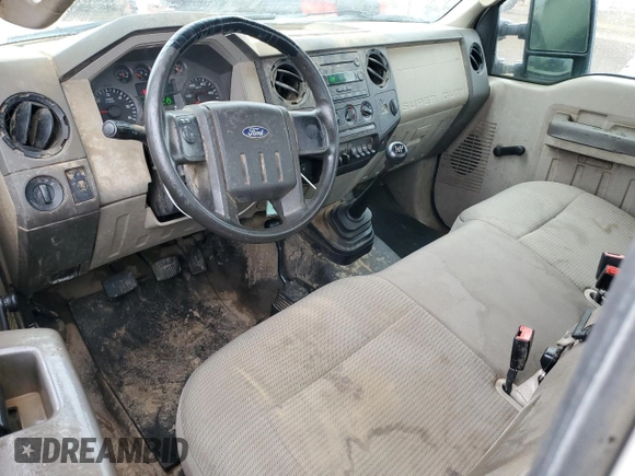 2008 Ford F-250 z VIN 1FDNF21508EE31135, wystawiony jako Copart lot #54377625 z przebiegiem 135 755 mil mil oraz Szkoda całkowita • Salvage title. Historia ofert i sprzedaży dostępna na DreamBid. Obrazek 8.
