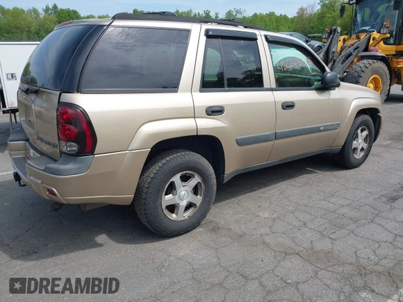 2004 Chevrolet TrailBlazer LS with VIN 1GNDT13S842241592, listed as a IAAI auction lot 42245353 with 115,691 mi miles and . Bid and sale history available at DreamBid. Image 4.
