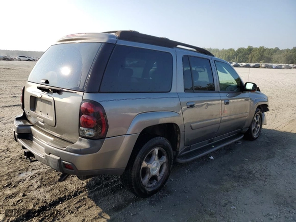 2005 Chevrolet TrailBlazer LS with VIN 1GNET16S656137810, listed as a Copart auction lot 69522694 with 126,768 mi miles and Salvage Title. Bid and sale history available at carsss.com. Image 3.