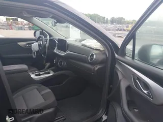 2025 Chevrolet Blazer LT with VIN 3GNKBHR43SS184196, listed as a IAAI auction lot 42223399 with 3,656 mi miles and . Bid and sale history available at DreamBid. Image 5.