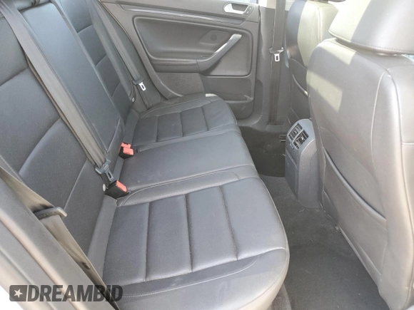 2013 Volkswagen Jetta TDI w/Sunroof & Nav с VIN 3VWPL7AJ0DM646970, выставлен на аукционе Copart как лот 59935335 с пробегом 162 153 миль миль и Списание • Salvage title. История ставок и продаж доступна на DreamBid. Изображение 10.
