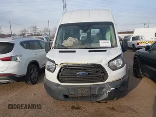 2017 Ford Transit z VIN 1FTYR3XM5HKA61086, wystawiony jako IAAI lot #41408510 z przebiegiem 163 059 mil mil oraz . Historia ofert i sprzedaży dostępna na DreamBid. Obrazek 12.