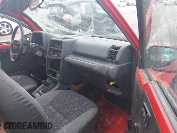 1995 Chevrolet Tracker z VIN 2CNBJ1869S6902771, wystawiony jako IAAI lot #41997456 z przebiegiem 171 629 mil mil oraz . Historia ofert i sprzedaży dostępna na DreamBid. Obrazek 5.