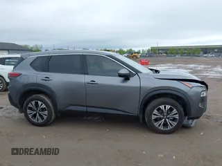 2021 Nissan Rogue SV z VIN JN8AT3BBXMW205344, wystawiony jako IAAI lot #42205011 z przebiegiem 30 895 mil mil oraz . Historia ofert i sprzedaży dostępna na DreamBid. Obrazek 14.