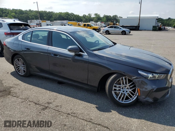 2024 BMW 5 Series 530i xDrive with VIN WBA53FJ03RCS08462, listed as a Copart auction lot 62658145 with 32,323 mi miles and Clean title. Bid and sale history available at DreamBid. Image 4.