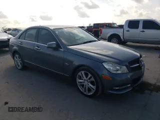 2012 Mercedes-Benz C 250 Sport z VIN WDDGF4HB5CA650408, wystawiony jako Copart lot #60000505 z przebiegiem 110 102 mil mil oraz Czysty tytuł • Clean title. Historia ofert i sprzedaży dostępna na DreamBid. Obrazek 4.