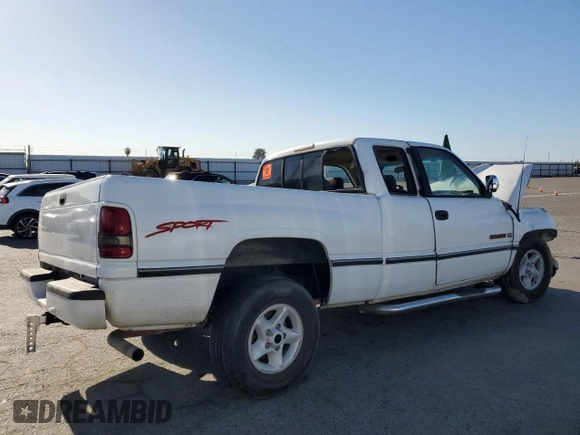 1997 Dodge 1500 z VIN 3B7HC13Z0VG833858, wystawiony jako Copart lot #57918975 z przebiegiem 249 516 mil mil oraz Szkoda całkowita • Salvage title. Historia ofert i sprzedaży dostępna na DreamBid. Obrazek 3.