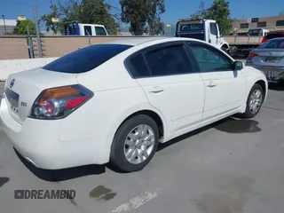 2010 Nissan Altima 2.5 S with VIN 1N4AL2AP6AC192680, listed as a IAAI auction lot 42152115 with Not Provided miles. Bid and sale history available at carsss.com. Image 4.