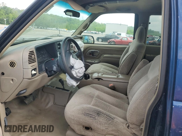 1998 Chevrolet Silverado 1500 with VIN 1GCEK19R1WE147639, listed as a Copart auction lot 55792545 with 193,501 mi miles and Salvage Title. Bid and sale history available at DreamBid. Image 7.