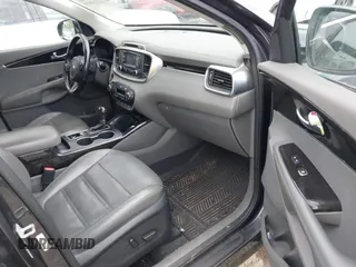2016 Kia Sorento EX z VIN 5XYPHDA59GG159242, wystawiony jako IAAI lot #42223914 z przebiegiem 267 351 mil mil oraz . Historia ofert i sprzedaży dostępna na DreamBid. Obrazek 5.