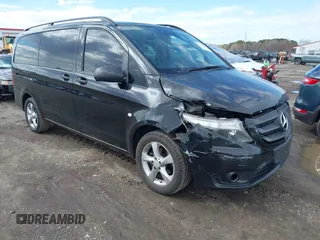 2016 Mercedes-Benz Metris Passenger z VIN WD4PG2EE8G3141388, wystawiony jako IAAI lot #41818327 z przebiegiem 301 418 mil mil oraz . Historia ofert i sprzedaży dostępna na DreamBid. Obrazek 1.