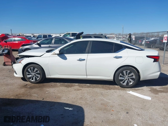 2020 Nissan Altima S with VIN 1N4BL4BV8LC131735, listed as a IAAI auction lot 41657382 with 121,267 mi miles and . Bid and sale history available at carsss.com. Image 14.
