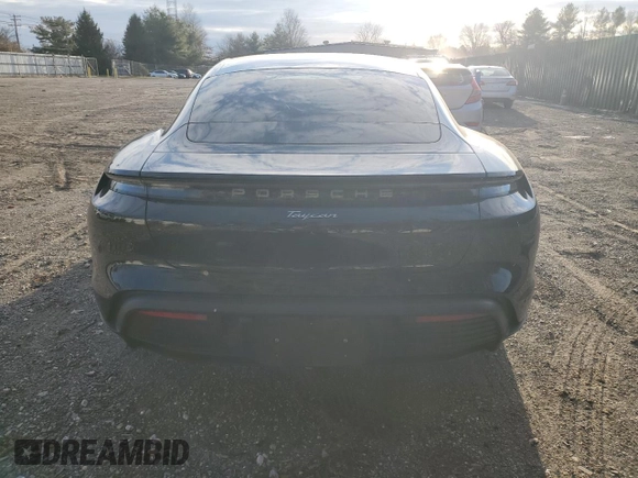 2023 Porsche Taycan z VIN WP0AA2Y12PSA16616, wystawiony jako Copart lot #82850004 z przebiegiem 20 893 mil mil oraz Szkoda całkowita • Salvage title. Historia ofert i sprzedaży dostępna na DreamBid. Obrazek 6.