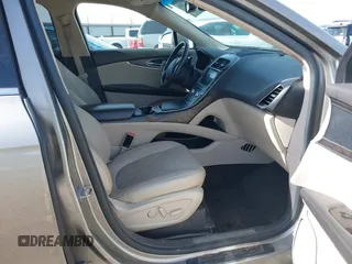 2016 Lincoln MKX Reserve with VIN 2LMTJ8LR0GBL53544, listed as a IAAI auction lot 41729454 with 92,068 mi miles. Bid and sale history available at carsss.com. Image 5.