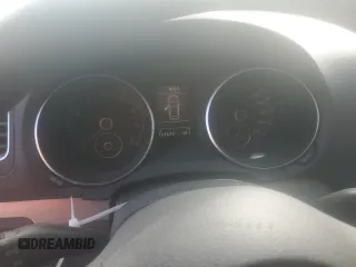 2013 Volkswagen Golf с VIN WVWDB7AJ3DW126836, выставлен на аукционе Copart как лот 68328644 с пробегом 151 670 миль миль и Списание • Salvage title. История ставок и продаж доступна на DreamBid. Изображение 9.
