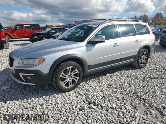 2015 Volvo XC70 T5 Drive-E Premier with VIN YV440MBK4F1220667, listed as a Copart auction lot 77652844 with 173,704 mi miles and Clean Title. Bid and sale history available at DreamBid. Image 1.