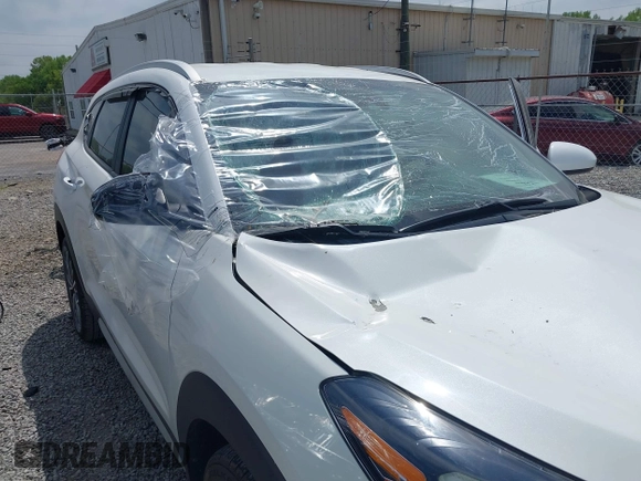 2019 Hyundai Tucson Sport with VIN KM8J33AL5KU066119, listed as a IAAI auction lot 42041651 with 60,281 mi miles. Bid and sale history available at carsss.com. Image 6.