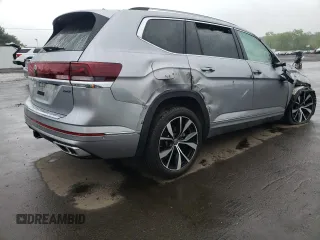 2024 Volkswagen Atlas SEL Premium R-Line with VIN 1V2FR2CA9RC555829, listed as a Copart auction lot 58841885 with 6,535 mi miles and Salvage title. Bid and sale history available at DreamBid. Image 3.