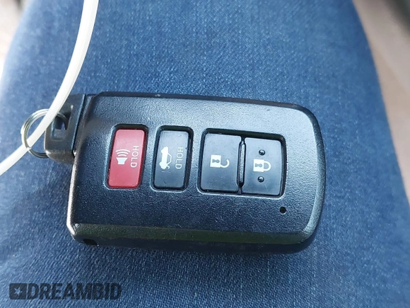 2015 Toyota Camry XLE with VIN 4T1BF1FK3FU948346, listed as a IAAI auction lot 41932669 with 113,713 mi miles and . Bid and sale history available at DreamBid. Image 11.