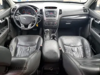 2015 Kia Sorento LX with VIN 5XYKTCA69FG654549, listed as a Copart auction lot 52322315 with 202,842 mi miles and Clean Title. Bid and sale history available at DreamBid. Image 8.