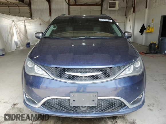 2017 Chrysler Pacifica Limited with VIN 2C4RC1GG6HR753492, listed as a Copart auction lot 54918255 with 277,597 mi miles and Salvage title. Bid and sale history available at DreamBid. Image 5.