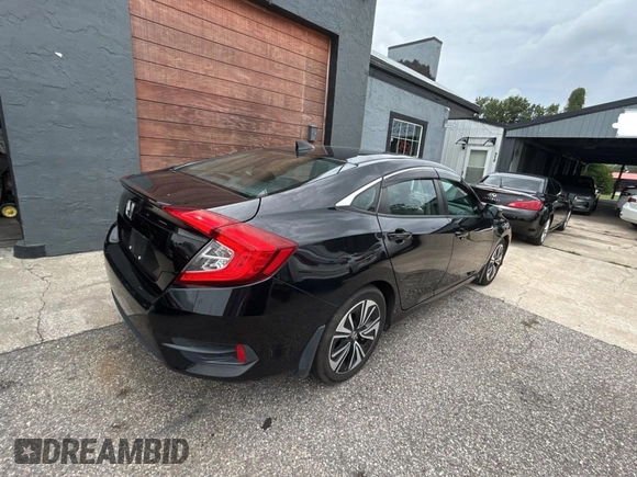 2017 Honda Civic EX-L с VIN 19XFC1F76HE013074, выставлен на аукционе Copart как лот 60144655 с пробегом 121 493 миль миль и Чистый • Clean title. История ставок и продаж доступна на DreamBid. Изображение 4.