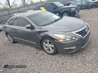 2015 Nissan Altima 2.5 S with VIN 1N4AL3AP9FC199278, listed as a IAAI auction lot 42070577 with 178,830 mi miles. Bid and sale history available at carsss.com. Image 1.